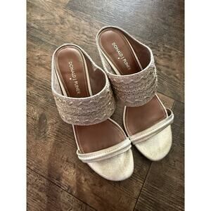 Donald J Pliner Viv Gold Metallic Dress Sandals Heels Sz 7M Party Festive